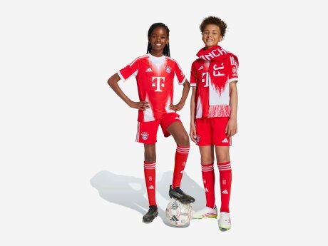 Kinder Hose FC Bayern München 25/26 Kids Heimshorts, RED, 176